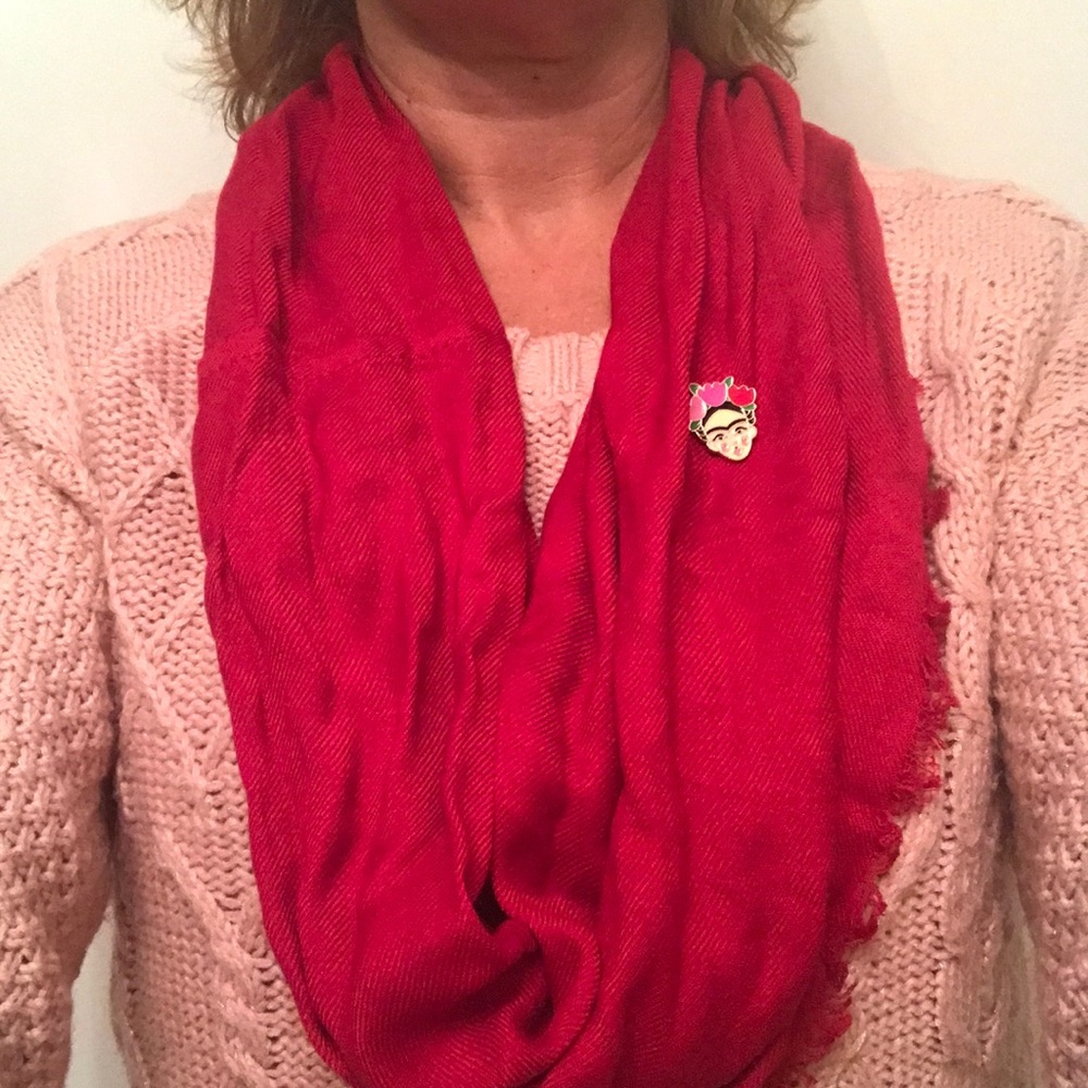 Beautiful Frida Kahlo Tack Pin - Picture 3 of 5